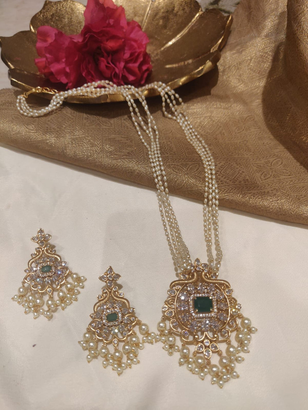 Designer Handcrafted Green Stone Pendant Pearl Long Haar