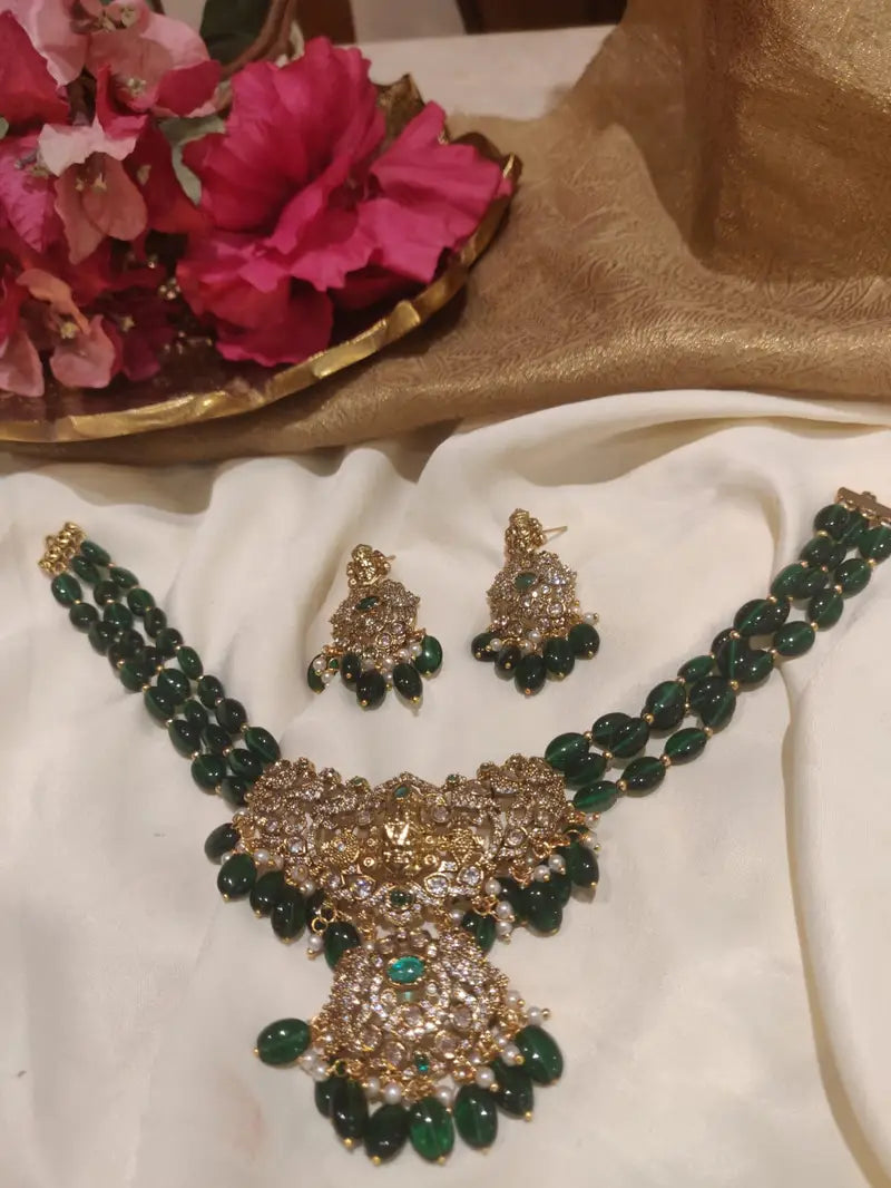 Exquisite handcrafted dark green beads ad temple pendant choker