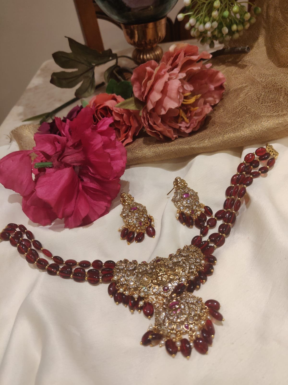 Magnificent handcrafted bloodred beads temple design ad pendant choker