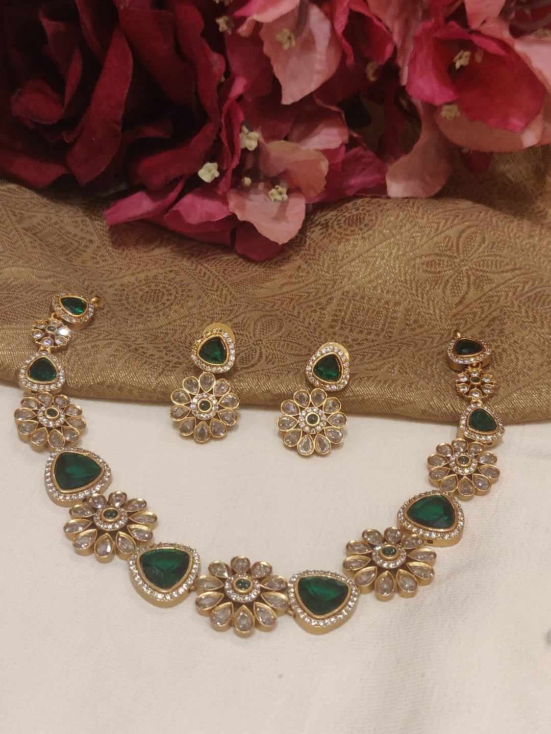 Glamorous Gold Plated Floral Design Green Stone Styled Short Necklace CZ