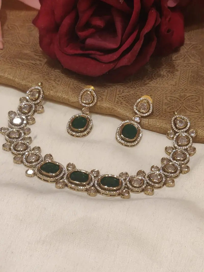 Magnificent gold finish green styled kundan necklace short