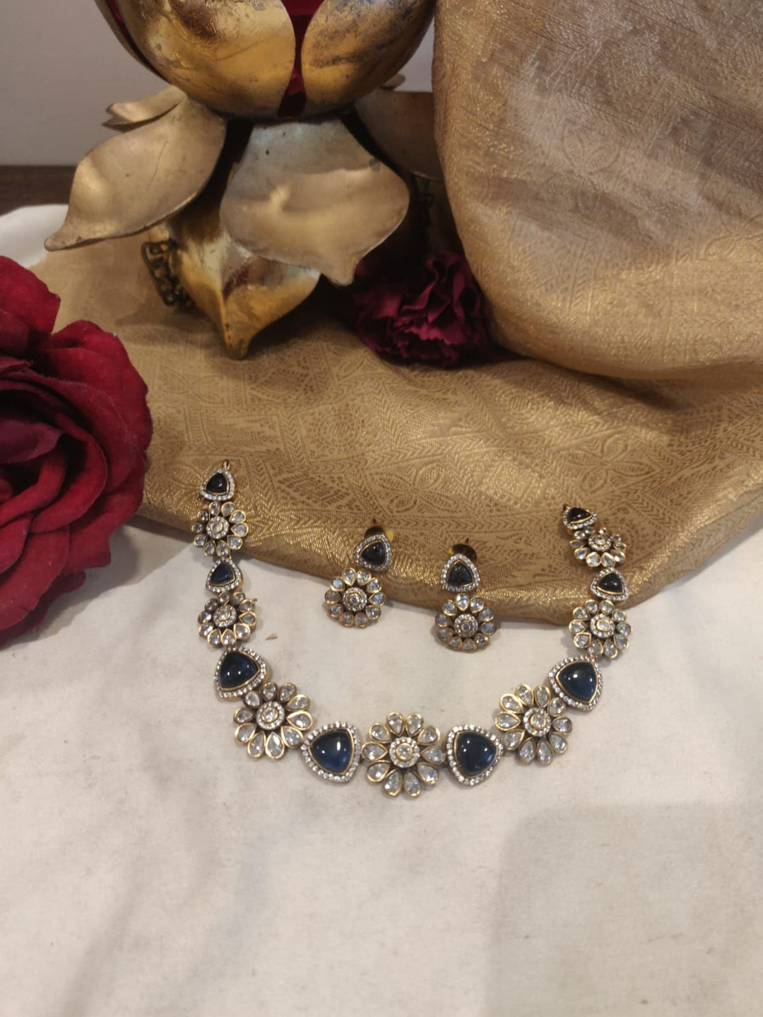 Beautiful Handcrafted Floral Design Blue Kundan Necklace Short