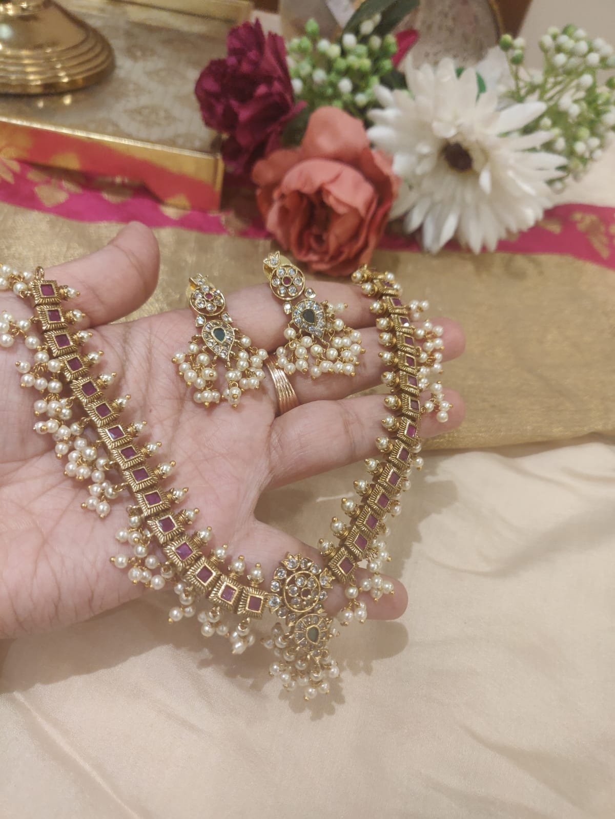 Blocks ruby bridal golden pearl necklace