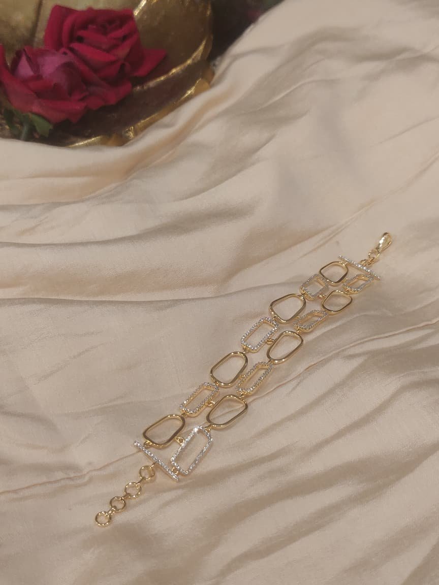 Sliver golden chain link design bracelet
