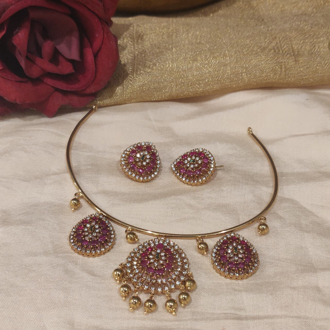 Unique Ruby Crystal Stone Pipe Necklace Golden Beads